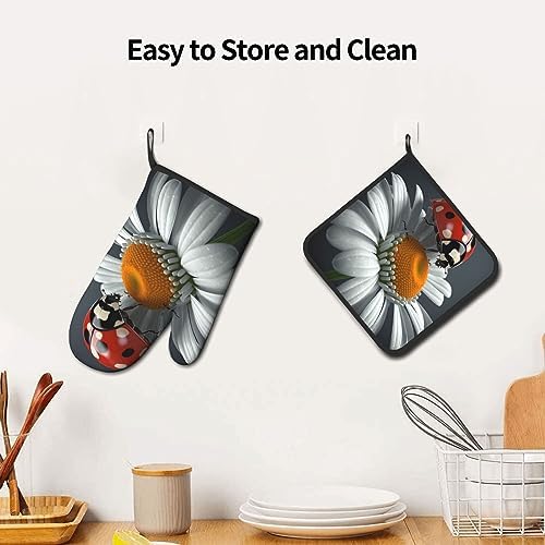 Cute Ladybug Oven Mitt Set