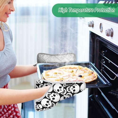 2PK Halloween White Skull Pot Holder Set
