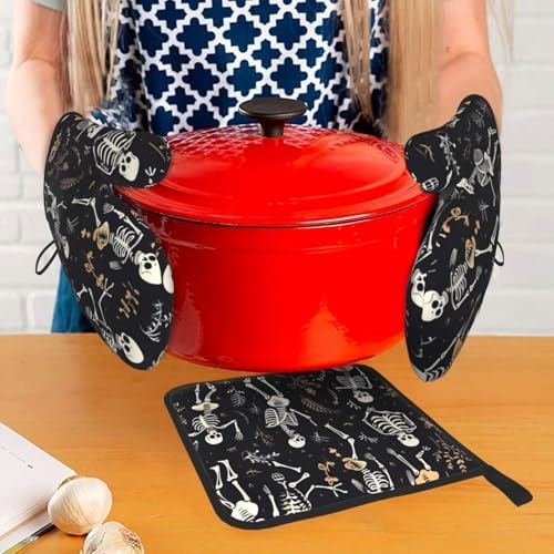 Halloween Trick or Treat Set 3 Pieces Oven Mitts Pot Holders