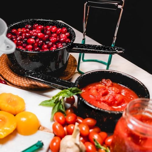1-quart Granite Ware Saucepan Speckled Black