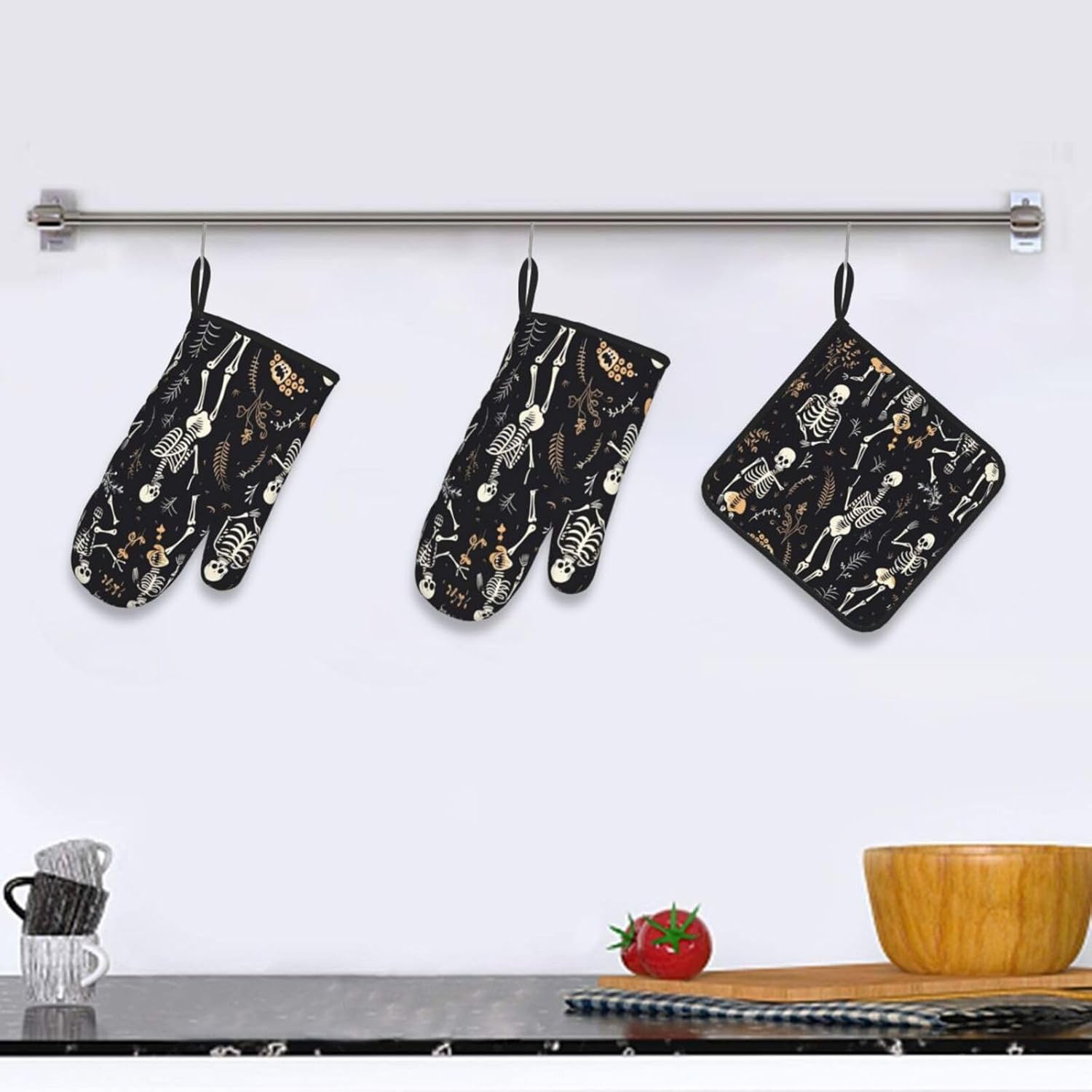 Halloween Trick or Treat Set 3 Pieces Oven Mitts Pot Holders