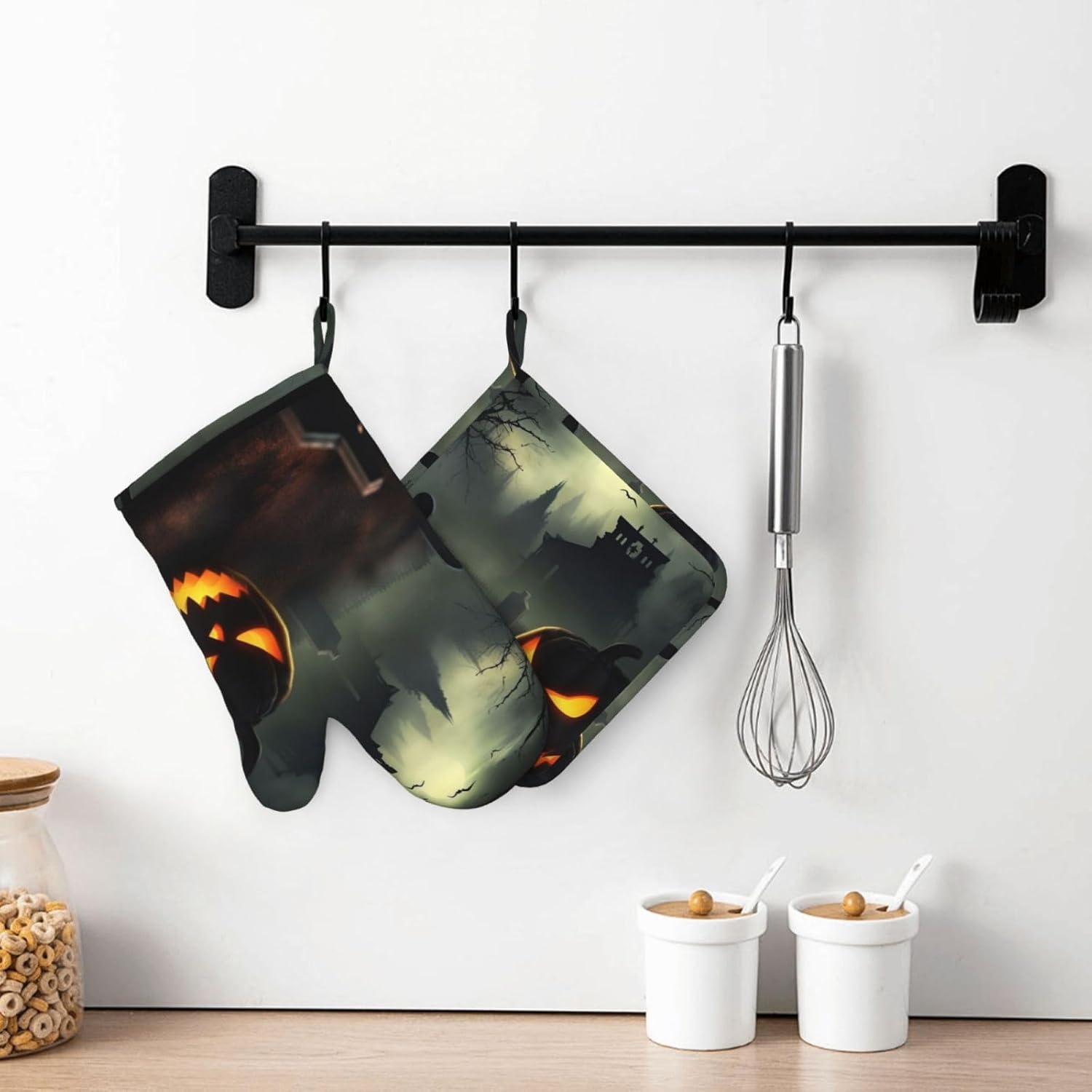 Halloween Horror Oven Mitts and Pot Holders Set of 2