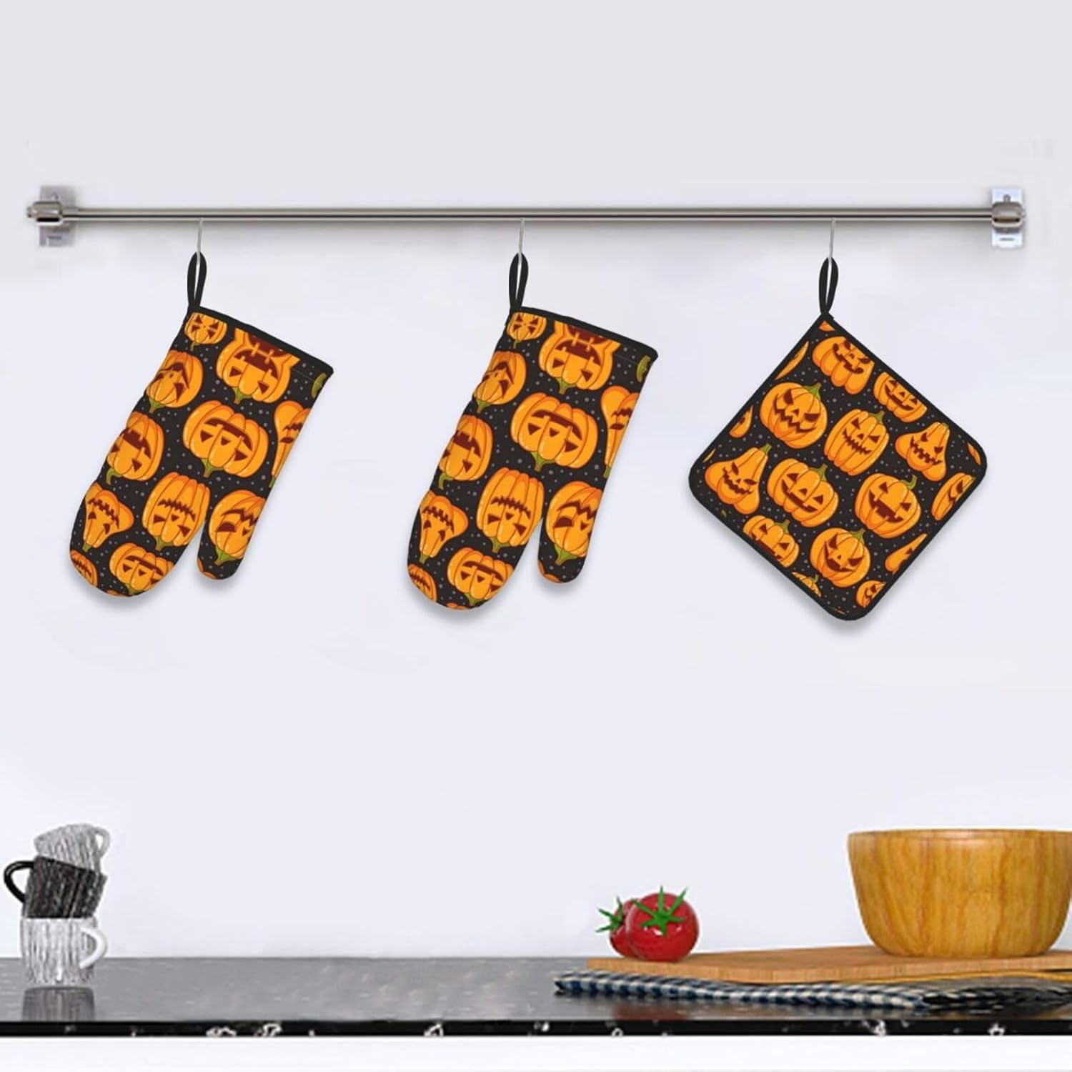 Halloween Pumpkin Pattern Oven Mitts and Pot Holders Set