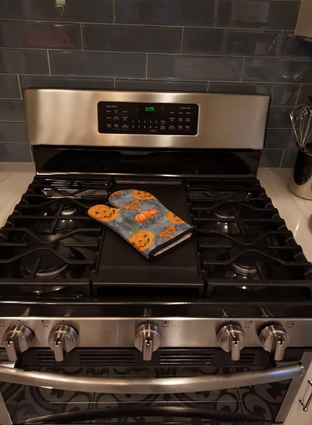 Carolines Treasures Heat-Resistant Oven Mitt for Hot Pans