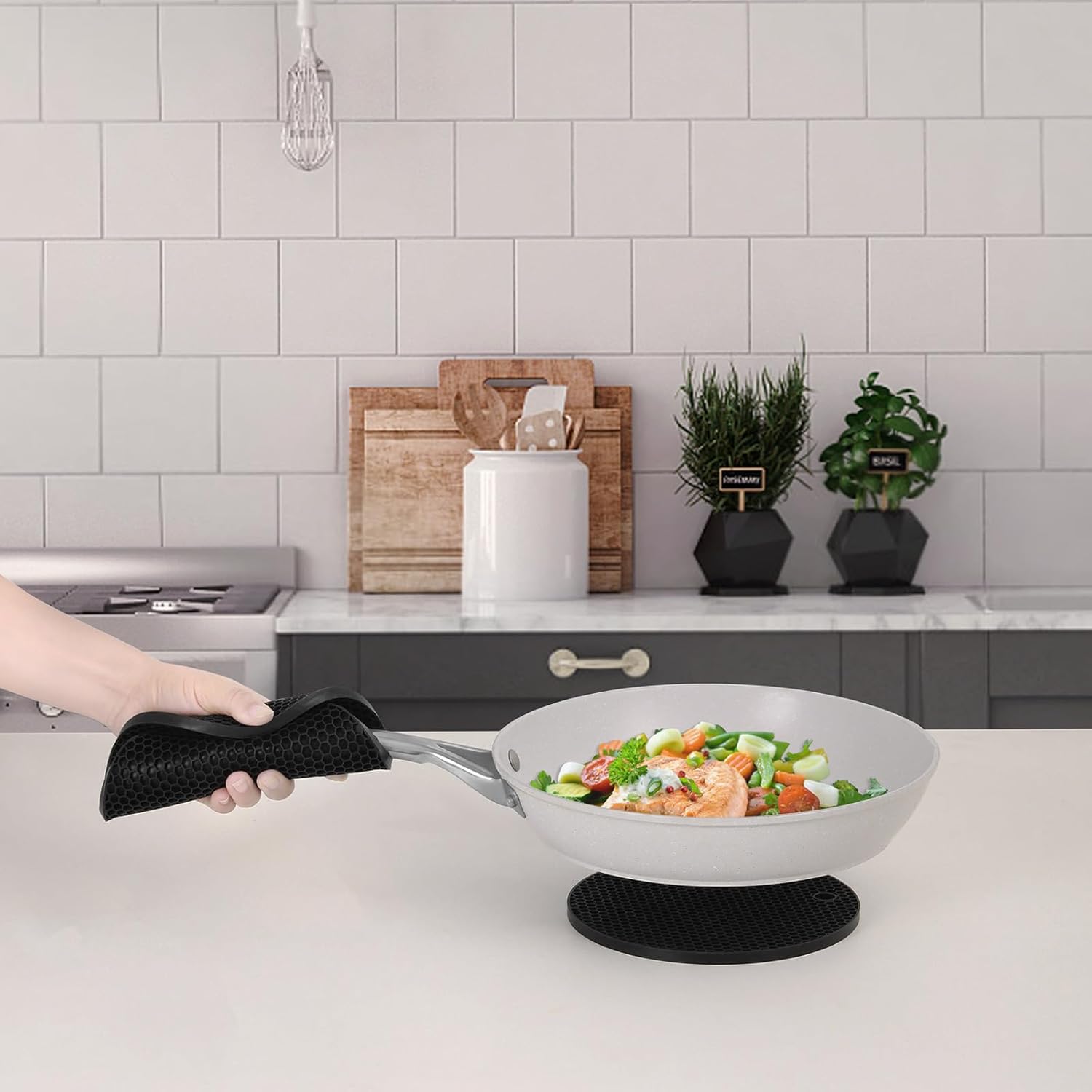 Funnydin Oven Mitts Set - Heat-Resistant Waterproof Kitchen Potholders