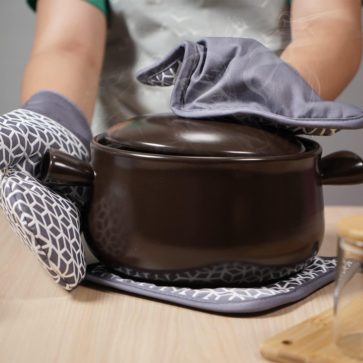 NAVITHOUS 6pc Oven Mitts and Pot Holders Set