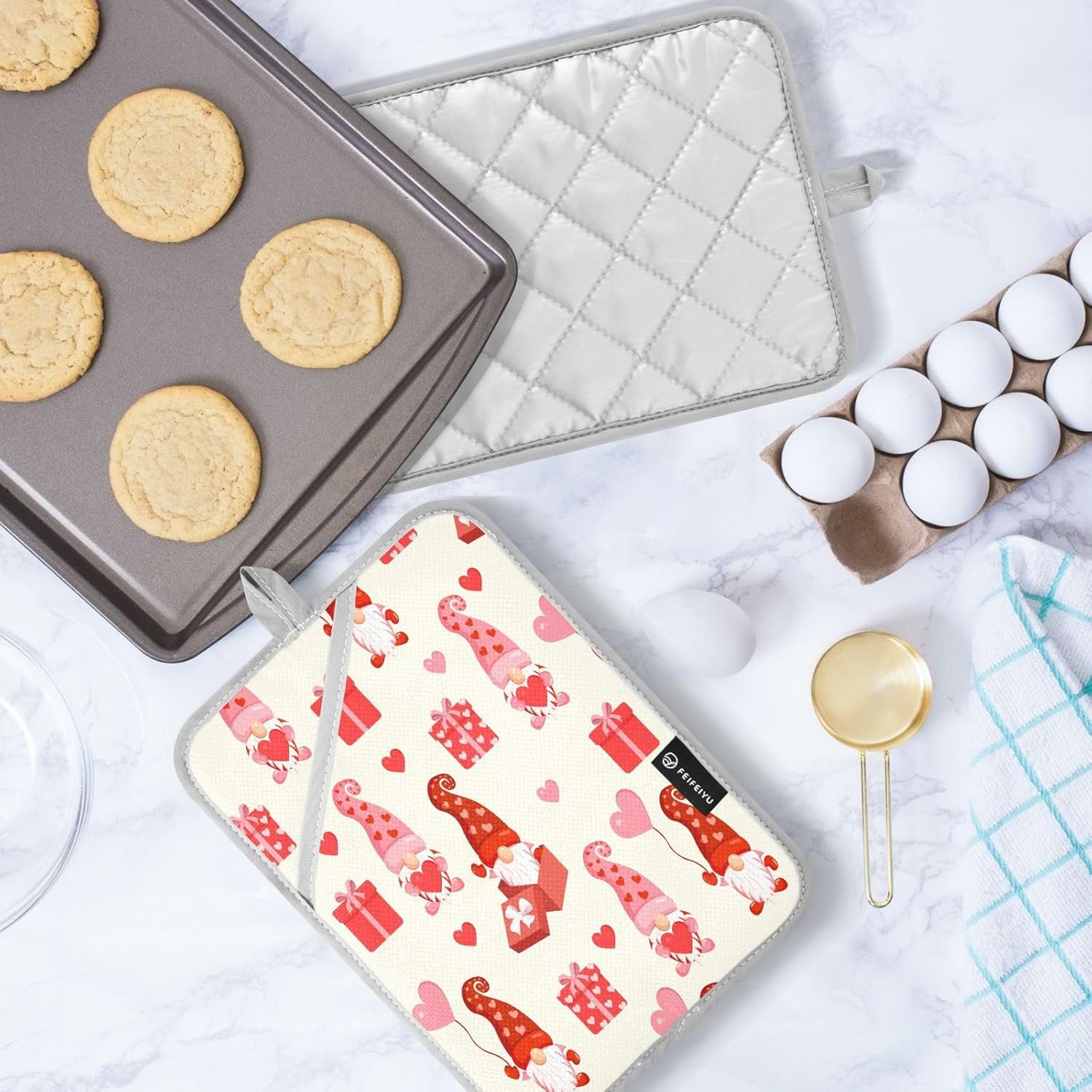 Cute Heat-Resistant Potholders 2-Pack