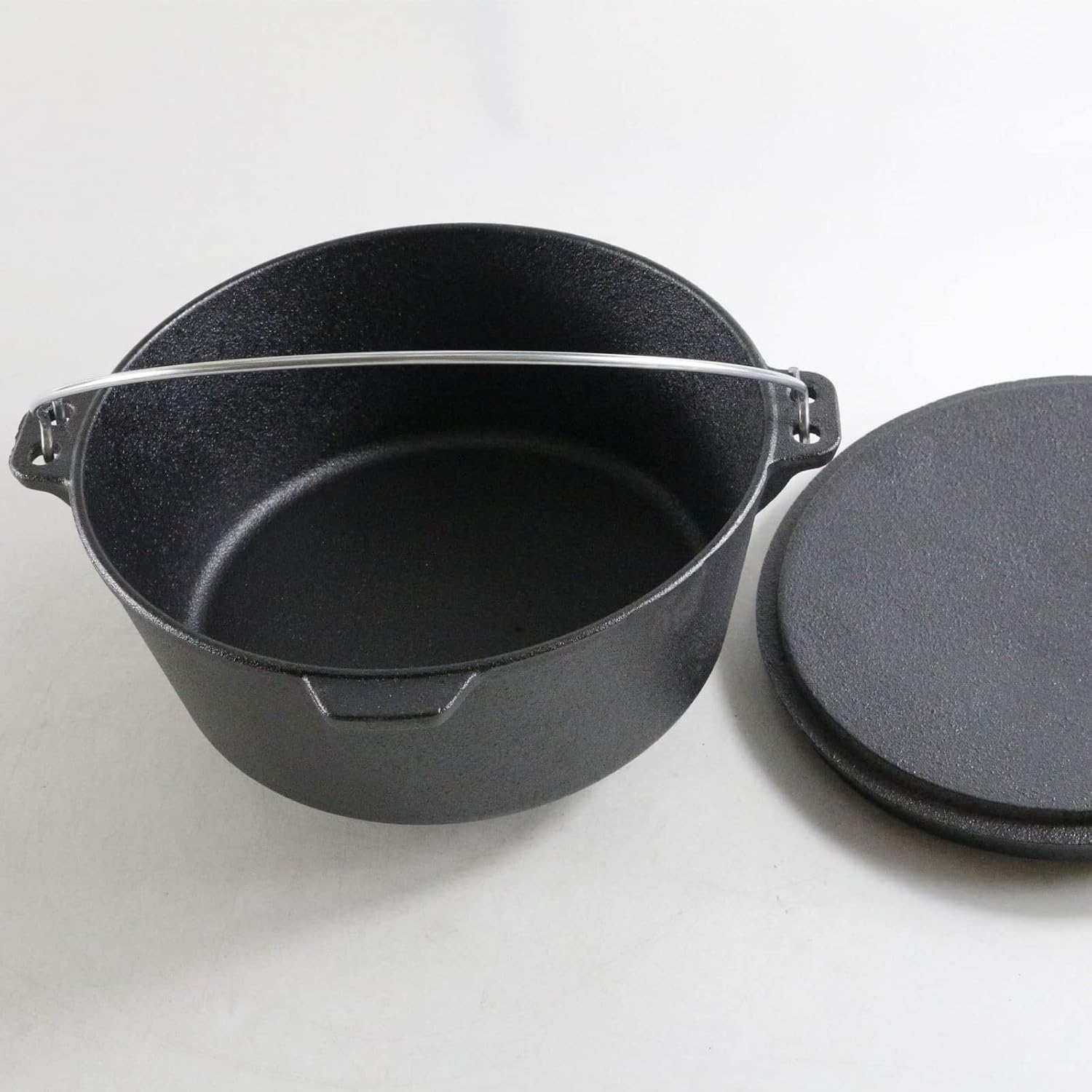 Cast Iron Stock Pot with Flat Bottom for Cooking and Steaming