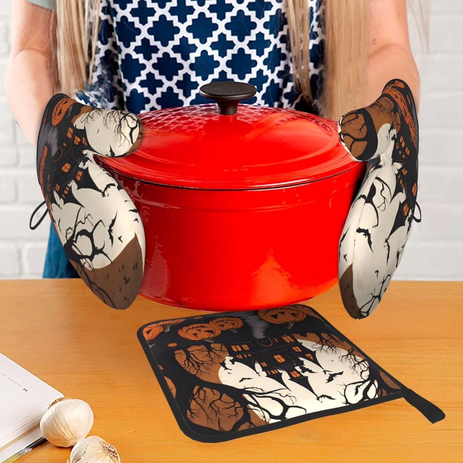 YYHHAOFA Oven Mitts Pot Holder Set Durable Heat-Insulating for Baking Cooking