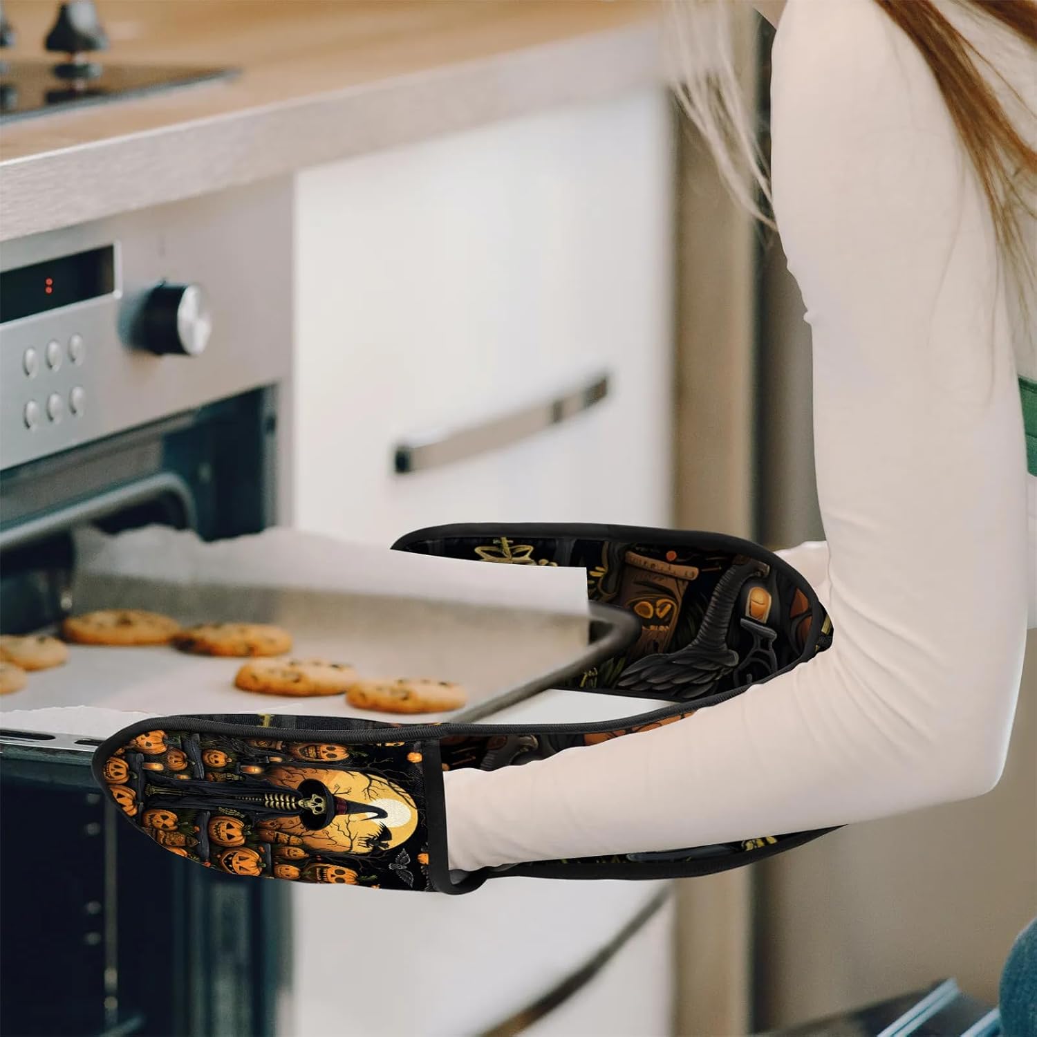 Halloween Trick or Treat Heat-Resistant Oven Mitts