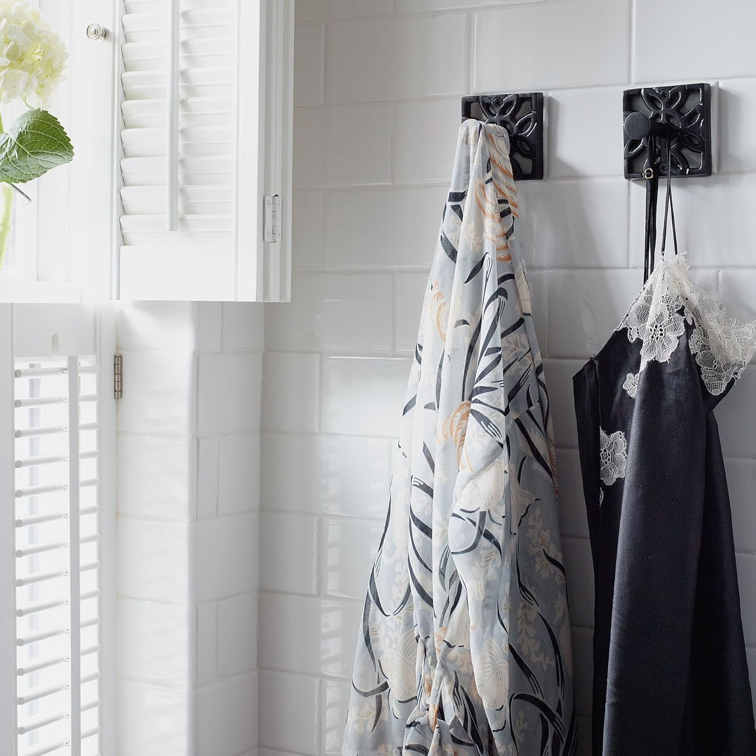 Black wall-mounted towel robe hook Rustproof Durable